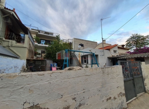 Terrain Argos 153 m2 - 2