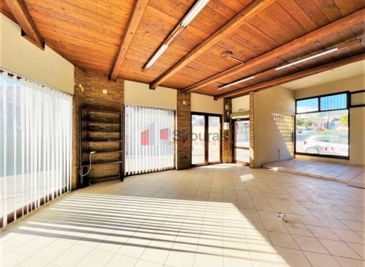 Kentro, Asini Commercial Property 110 m2
