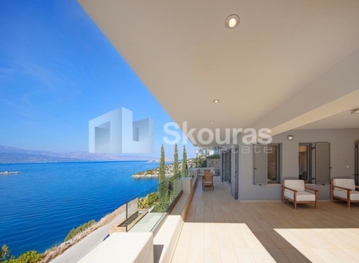 Βίλα Μικρό Αμόνι, Σολυγεία 300 τ.μ.