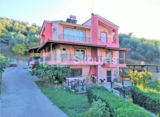 House in Analipsi - Image 3