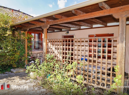 House in Pelekanada - Image 3