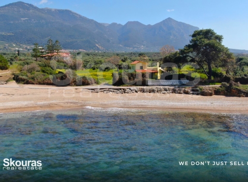 House in Kyparissia - view 1