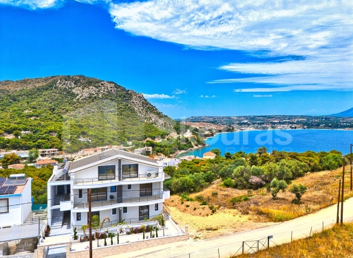 Μεζονέτα Λουτρά Ωραίας Ελένης, Σαρωνικός 107 τ.μ.