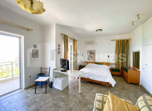 Μεζονέτα Τράπεζα, Διακοπτό 200 τ.μ. - 17