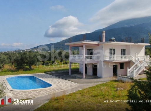 Einfamilienhaus Kyparissia 100 qm