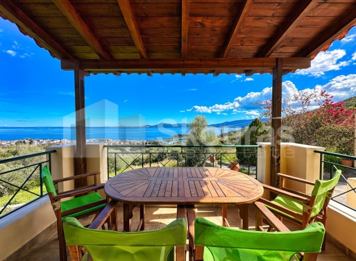 Μεζονέτα Δριτσαίικα, Μέθανα 120 τ.μ.