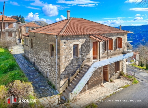 House in Kamari - view 1