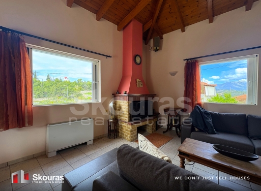 House in Kranidi - Image 3