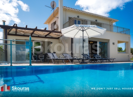 Μεζονέτα Λευκάδα Χώρα 218 τ.μ.