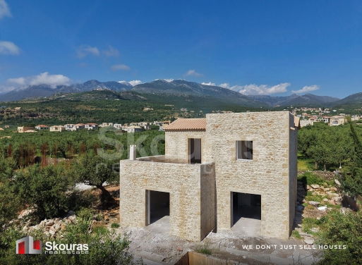 House in Agios Nikolaos - Image 3