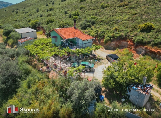 House in Lefkakia - view 1