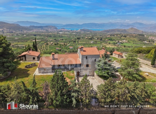 Μονοκατοικία Άγιος Αδριανός, Νέα Τίρυνθα 400 τ.μ.