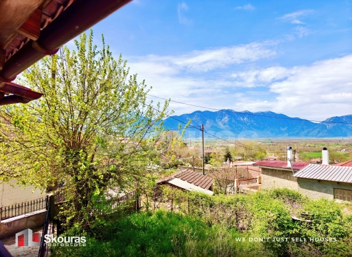 House in Mesino - Image 5