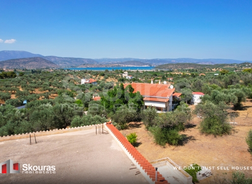 House in Petrothalassa Kranidiou - Image 5